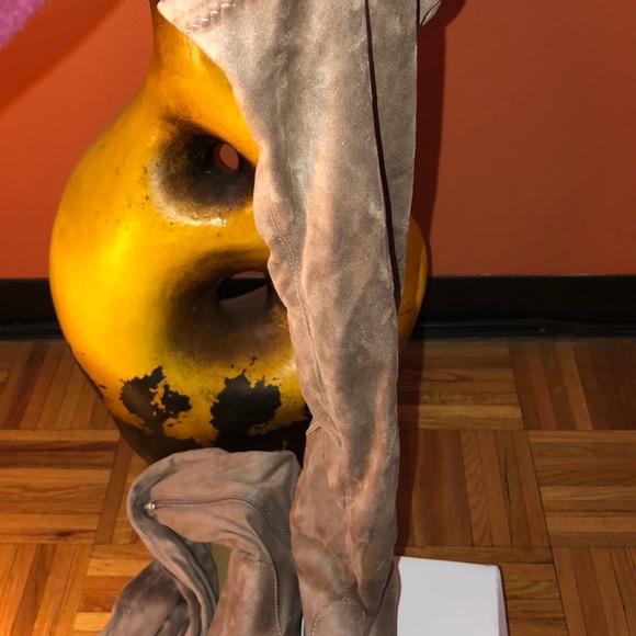 Over the knee Suede boots - Picture 3 of 5